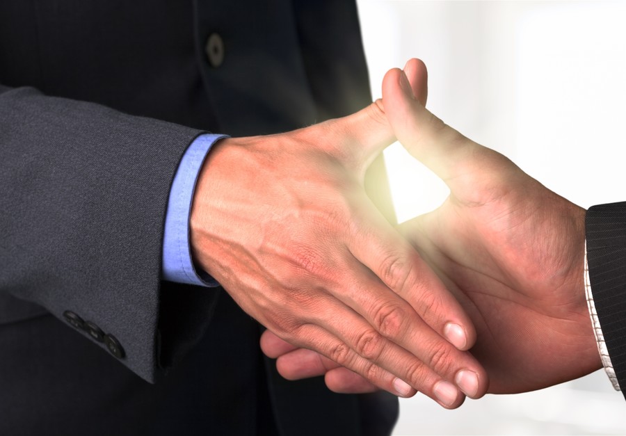 銷售廣告：能否構成合同要約的法律思辨——深圳房產律師視角