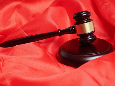 深圳沙嘴律師解析奸夫逃跑時(shí)墜樓應(yīng)誰擔(dān)責(zé)