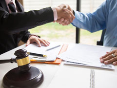 <b>律師協會如何確保深圳律師事務所提供的服務質量？</b>